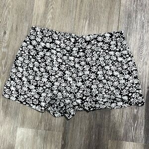 LOFT floral shorts with pockets
